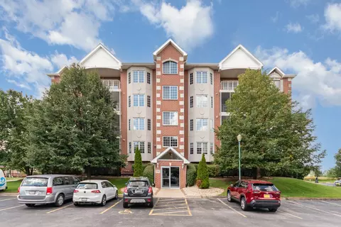 7722 Greenway Blvd #4SE, Tinley Park, IL 60487