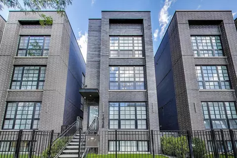 1938 W Belmont Ave #2, Chicago, IL 60657