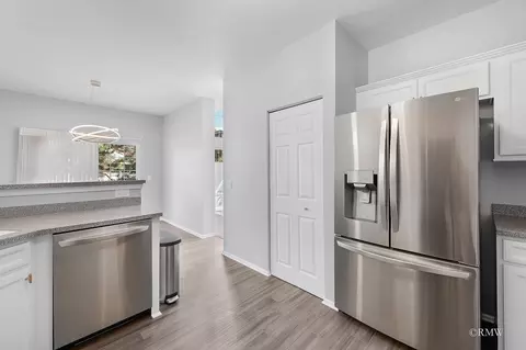 Kitchen - 101 Bay Dr, Itasca, IL 60143 photo 2 of 4