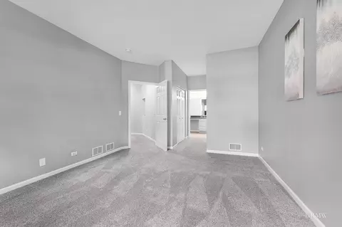 Bedroom - 101 Bay Dr, Itasca, IL 60143 photo 2 of 2
