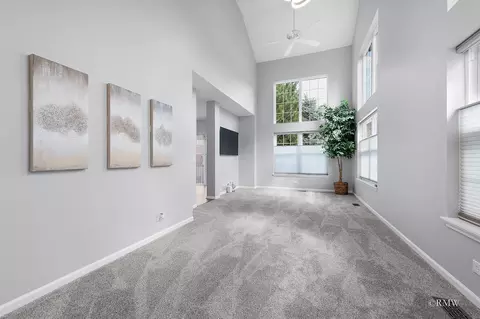 Living - 101 Bay Dr, Itasca, IL 60143 photo 1 of 2
