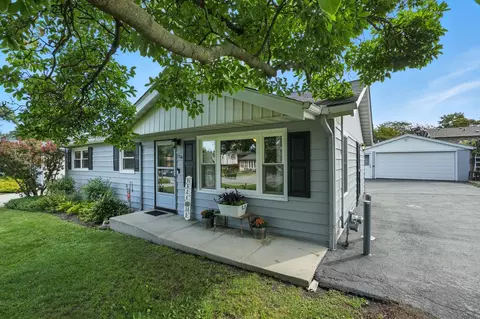 15641 Laramie Ave, Oak Forest, IL 60452