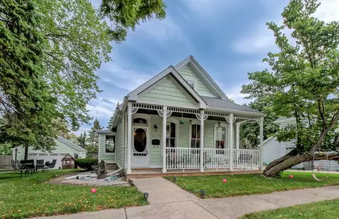 207 E Custer St, Lemont, IL 60439