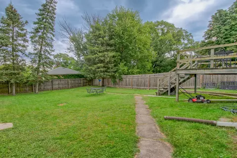 Exterior - 207 E Custer St, Lemont, IL 60439 photo 6 of 7