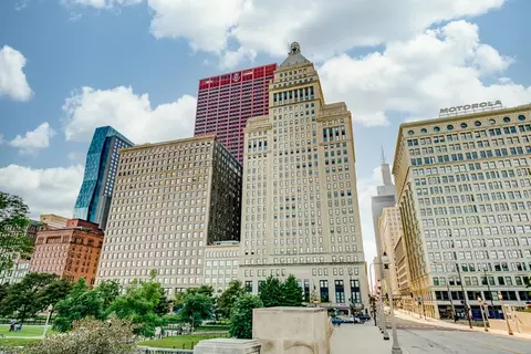 310 S Michigan Ave #2111, Chicago, IL 60604