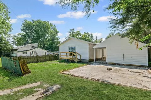 Exterior - 431 E Chestnut St, Paxton, IL 60957 photo 4 of 5