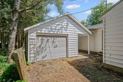 Exterior - 431 E Chestnut St, Paxton, IL 60957 photo 3 of 5
