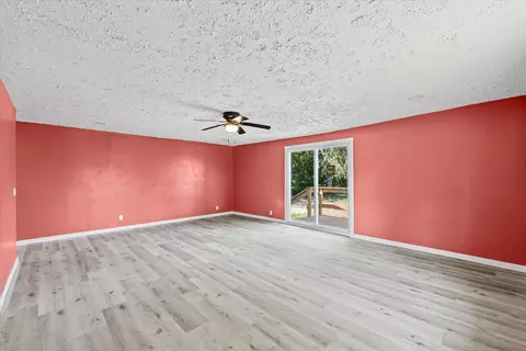 Living - 431 E Chestnut St, Paxton, IL 60957 photo 7 of 7