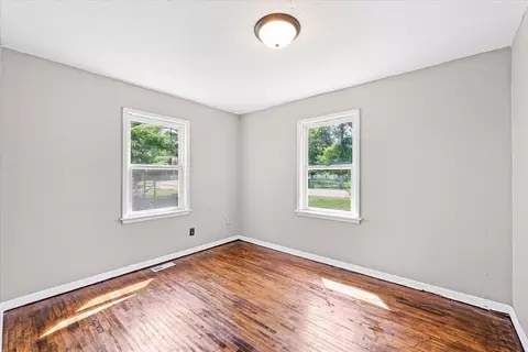 Bedroom - 431 E Chestnut St, Paxton, IL 60957 photo 4 of 5