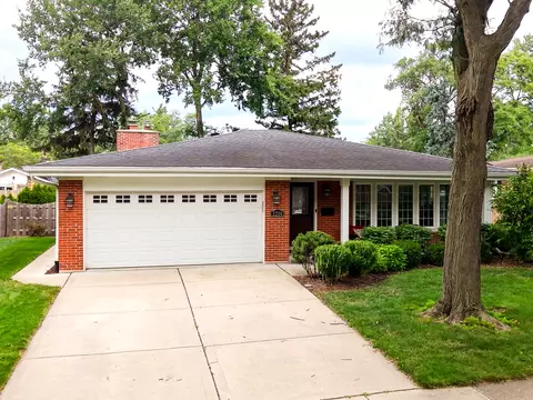 2200 Walnut St, Park Ridge, IL 60068