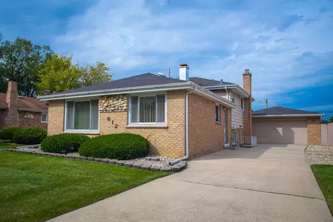 612 N Craig Pl, Addison, IL 60101