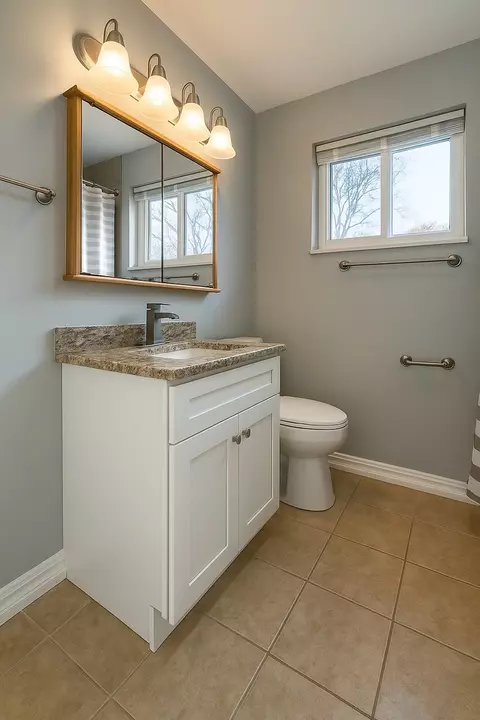 Bath - 2803 172nd St, Hazel Crest, IL 60429 photo 2 of 2