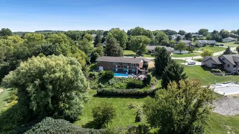 3300 N Silver Ridge Dr, Oregon, IL 61061