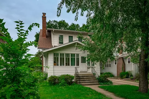 110 N Pine St, Elmhurst, IL 60126