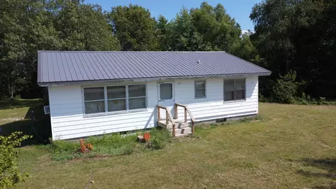 2029 E 2300 North Rd, Watseka, IL 60970