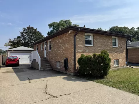 1019 N Lewis Ave, Waukegan, IL 60085
