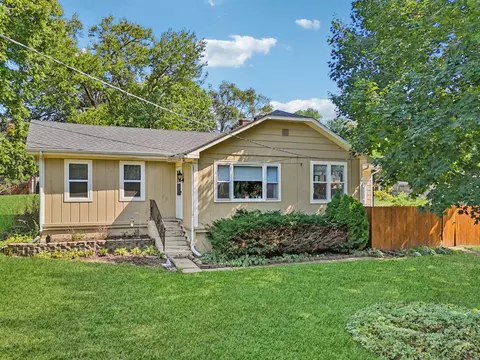 236 Venice Rd, Lakemoor, IL 60051