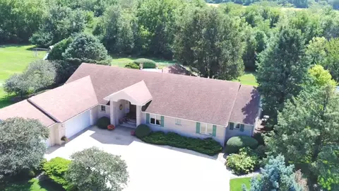 1019 Country Ln, Bourbonnais, IL 60914