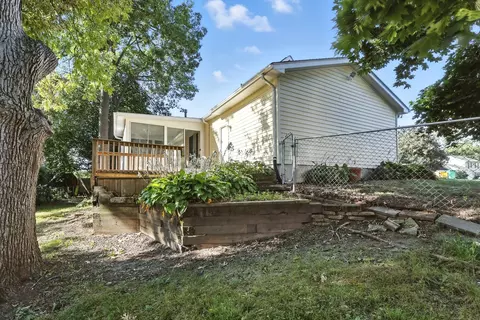 Exterior - 11 Hellios Ct, Fox Lake, IL 60020 photo 5 of 6