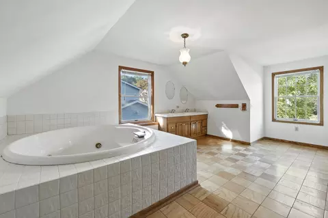 Bath - 11 Hellios Ct, Fox Lake, IL 60020 photo 3 of 3