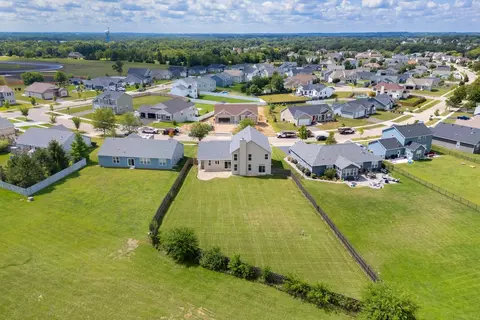 View/Area - 2313 Tyler Trl, Mchenry, IL 60051 photo 3 of 7