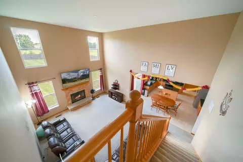 Entry Way - 2313 Tyler Trl, Mchenry, IL 60051 photo 4 of 4