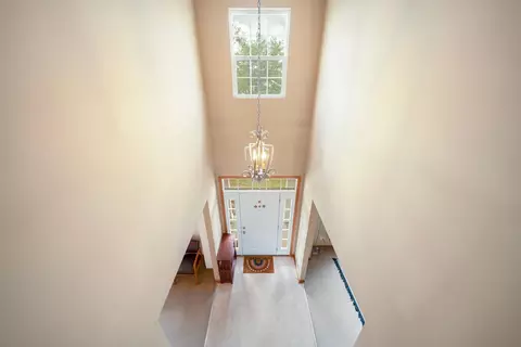 Entry Way - 2313 Tyler Trl, Mchenry, IL 60051 photo 3 of 4