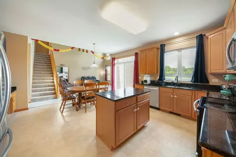 Kitchen - 2313 Tyler Trl, Mchenry, IL 60051 photo 1 of 2