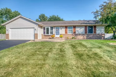 214 N Aspen Dr, Cortland, IL 60112