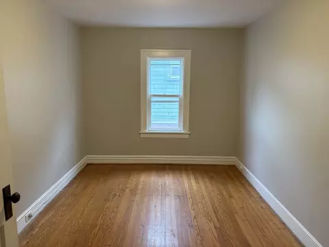 Bedroom - 352 S Elm Ave, Kankakee, IL 60901 photo 2 of 3