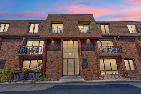 9829 Nottingham Ave #10, Chicago Ridge, IL 60415