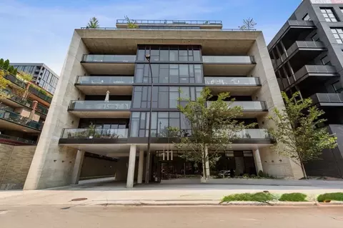 111 S Peoria St #703, Chicago, IL 60607