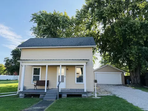 1310 N Aurora St, Pontiac, IL 61764