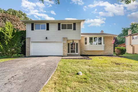 949 Rose Ln, Wheeling, IL 60090