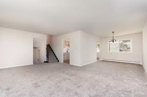 Living - 949 Rose Ln, Wheeling, IL 60090 photo 1 of 7