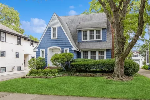725 N Catherine Ave, La Grange Park, IL 60526