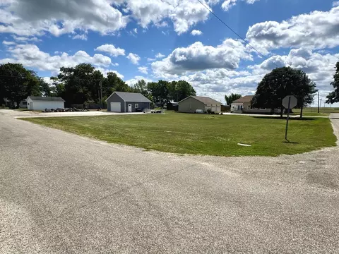 302 E Harrison St, Ransom, IL 60470 photo 4