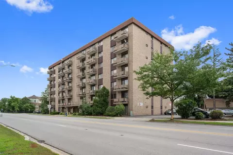 850 Des Plaines Ave #309, Forest Park, IL 60130