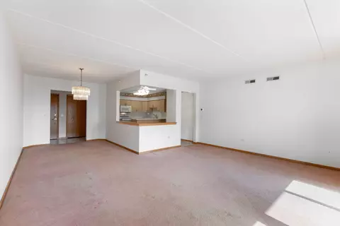675 Pearson St #710, Des Plaines, IL 60016 photo 6
