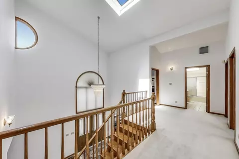 Entry Way - 2305 Pfingsten Rd, Glenview, IL 60026 photo 3 of 3
