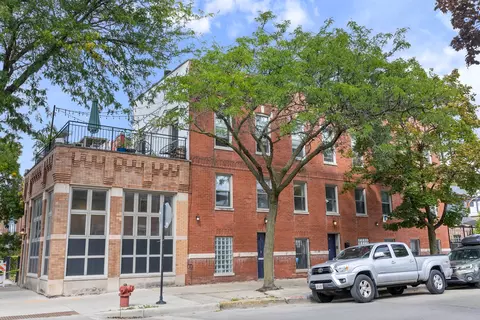 2200 W Erie St #A, Chicago, IL 60612
