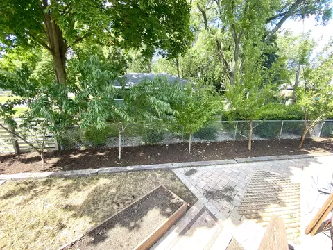 54 Hickory Dr, Lindenhurst, IL 60046 photo 25
