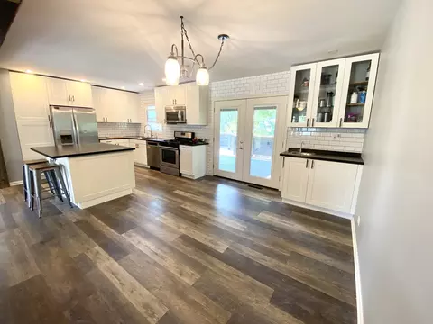 54 Hickory Dr, Lindenhurst, IL 60046 photo 7