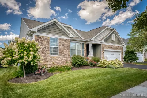 2671 Camden St, Geneva, IL 60134