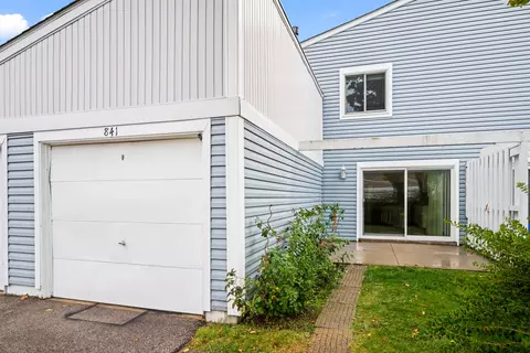 841 Oxford Pl, Wheeling, IL 60090 photo 2
