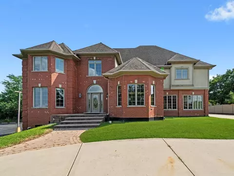 8841 W 100th Pl, Palos Hills, IL 60465