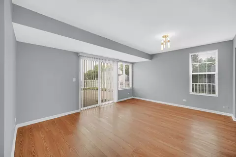 Living - 902 Serendipity Dr, Aurora, IL 60504 photo 3 of 4