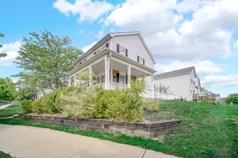 Exterior - 902 Serendipity Dr, Aurora, IL 60504 photo 6 of 7