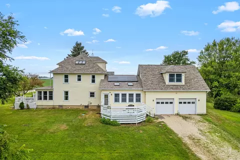 Exterior - 3705 Elva Rd, Malta, IL 60150 photo 2 of 6