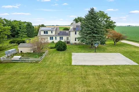 Exterior - 3705 Elva Rd, Malta, IL 60150 photo 4 of 6